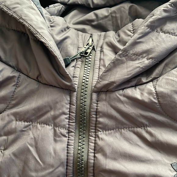 Under armour womens xl jacket. Used. Grey. - Picture 4 of 7